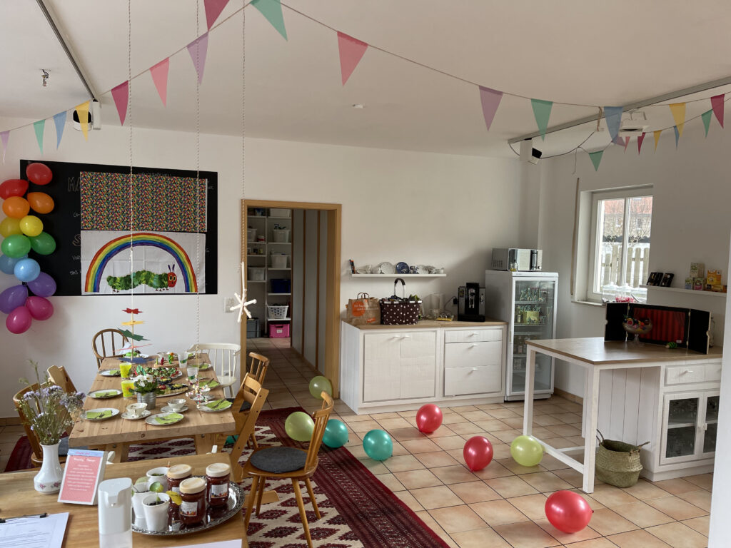 Raum mit Luftballons