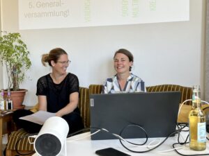 Vorstand Stefanie Krause und Agnes Model