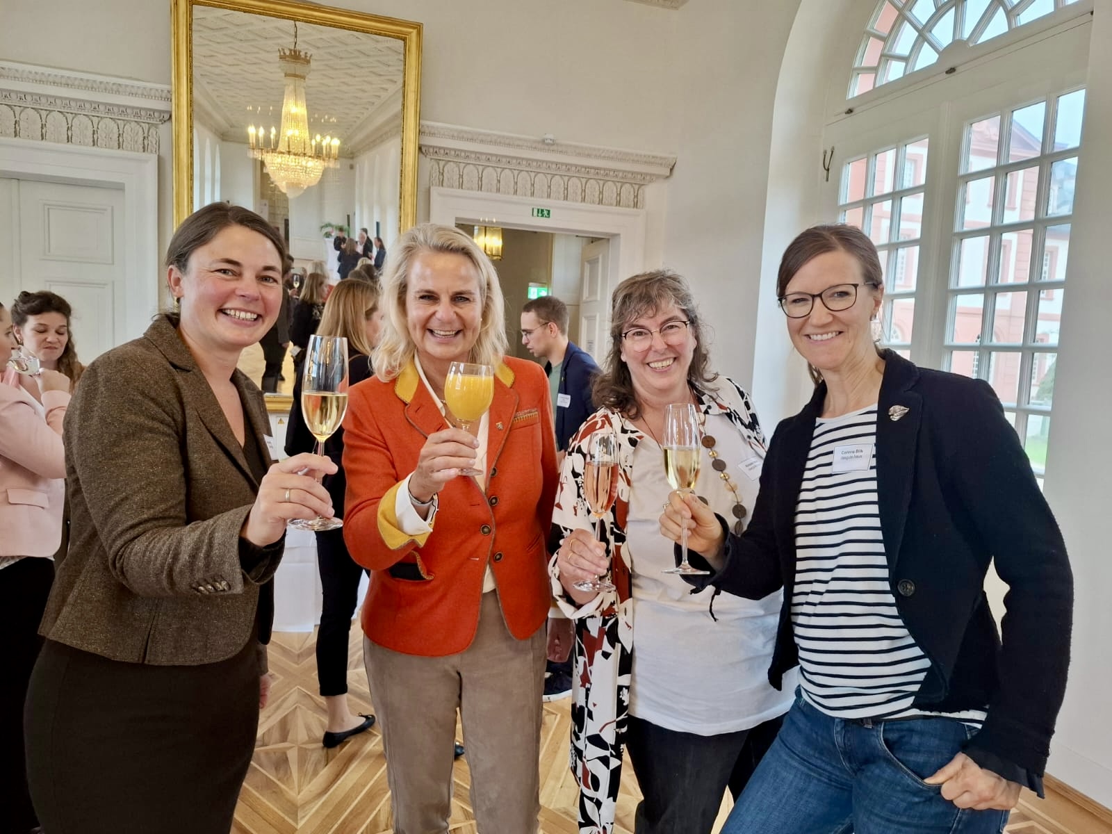 9d7b9121-7803-4255-9b9d-f864fcfcf8f8